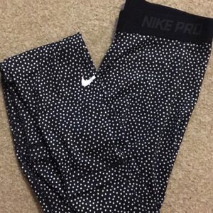Nike polka dot leggings size medium